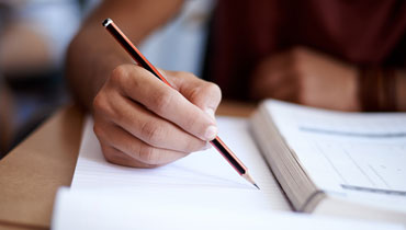 Becas y Ayudas