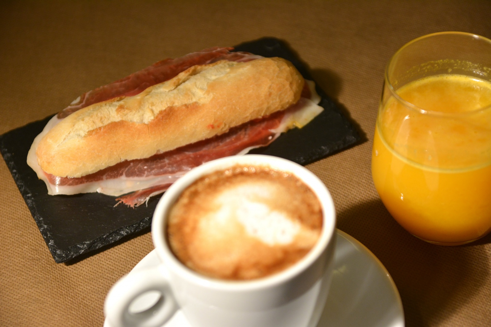 ADJUDICACIÓN DEL SERVICIO DE CAFETERIAIES Guadarrama